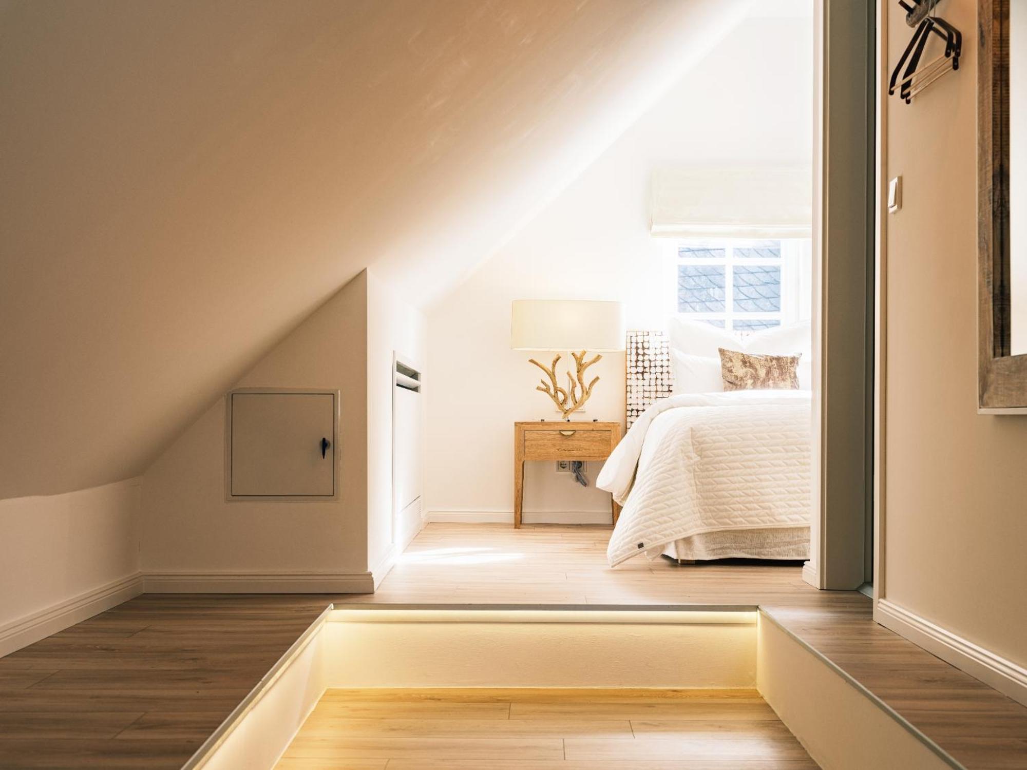 Flecker Hotel Freudenberg  Buitenkant foto